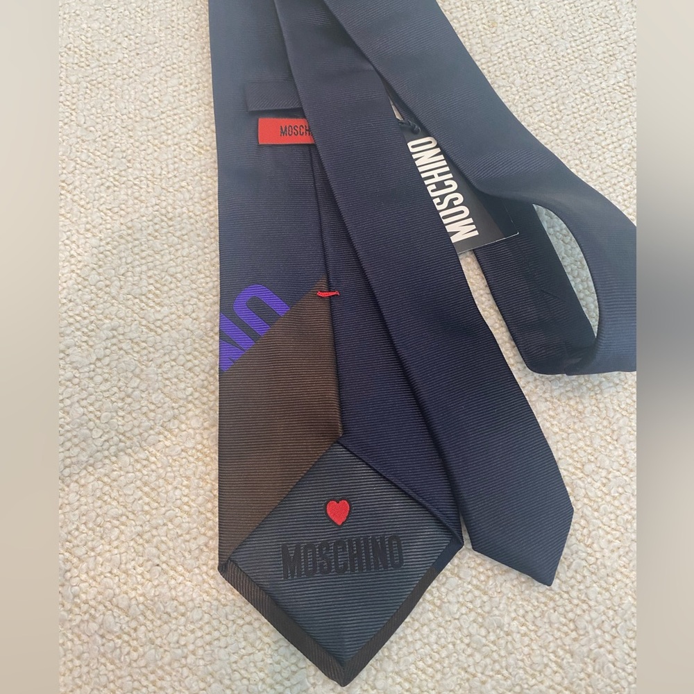 NWT Moschino Tie - Picture 4 of 4